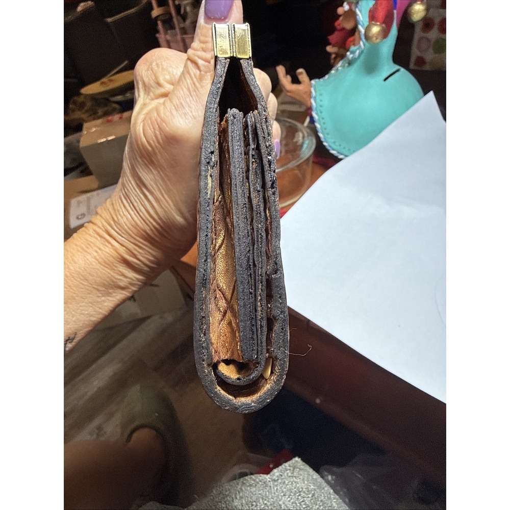 Patricia Nash Cauchy Metallic Gold Croc Embossed Wallet Pre Owned - Picture 10 of 16